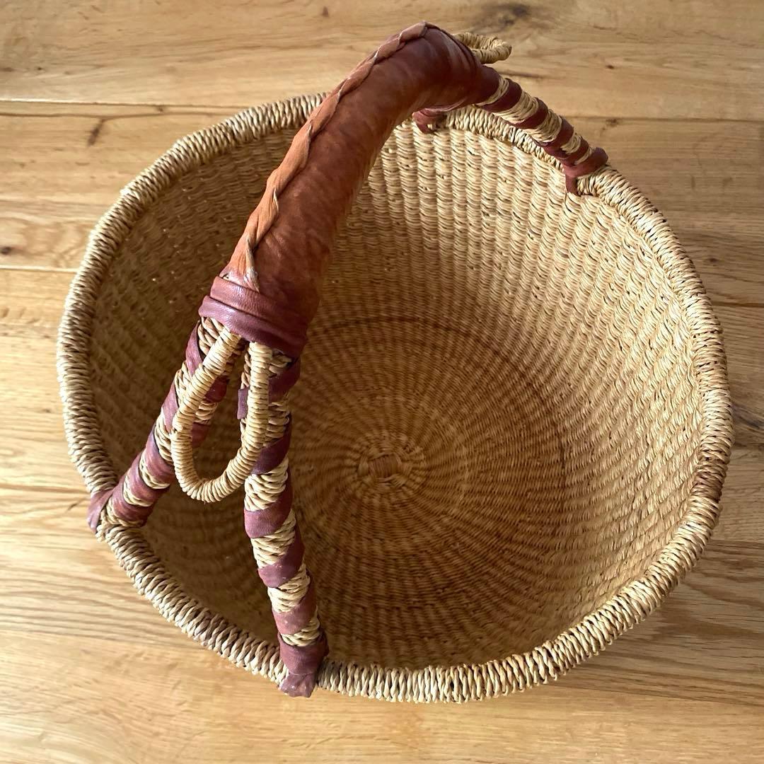 アフリカ　ブルキナファソ　半球型　バスケット