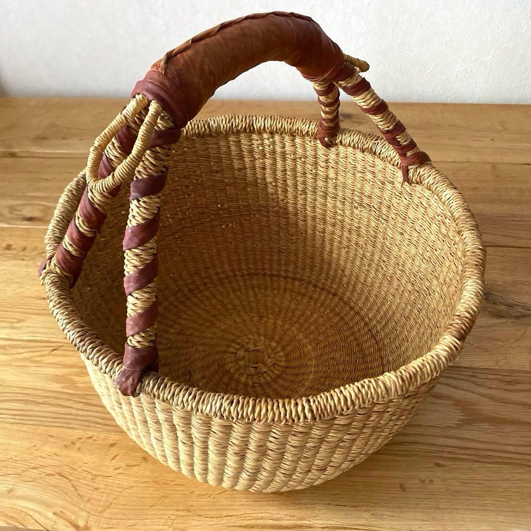 アフリカ　ブルキナファソ　半球型　バスケット