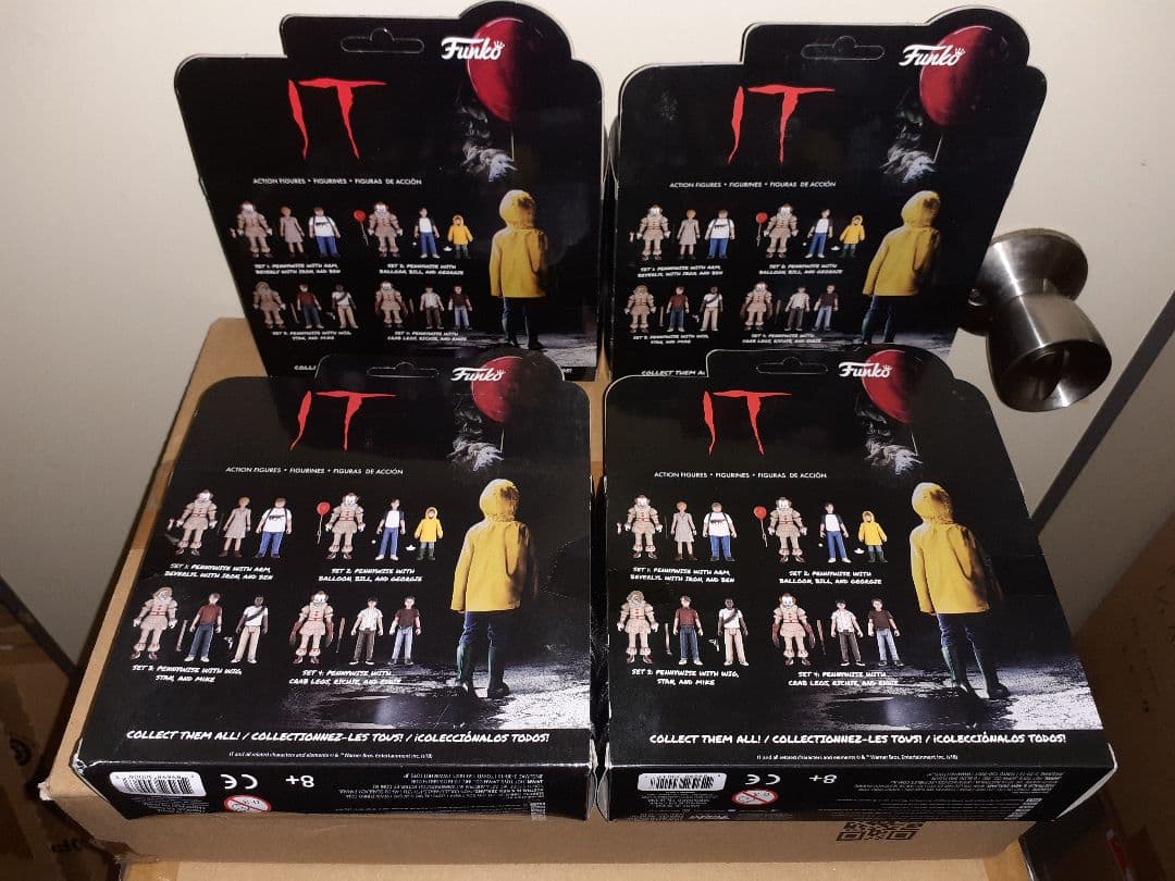 ファンコ　IT　3.75インチ　フィギュア3体セット　全４種　ペニーワイズ