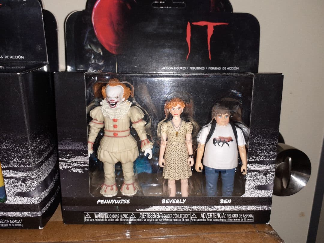 ファンコ　IT　3.75インチ　フィギュア3体セット　全４種　ペニーワイズ