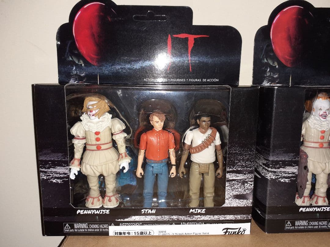 ファンコ　IT　3.75インチ　フィギュア3体セット　全４種　ペニーワイズ