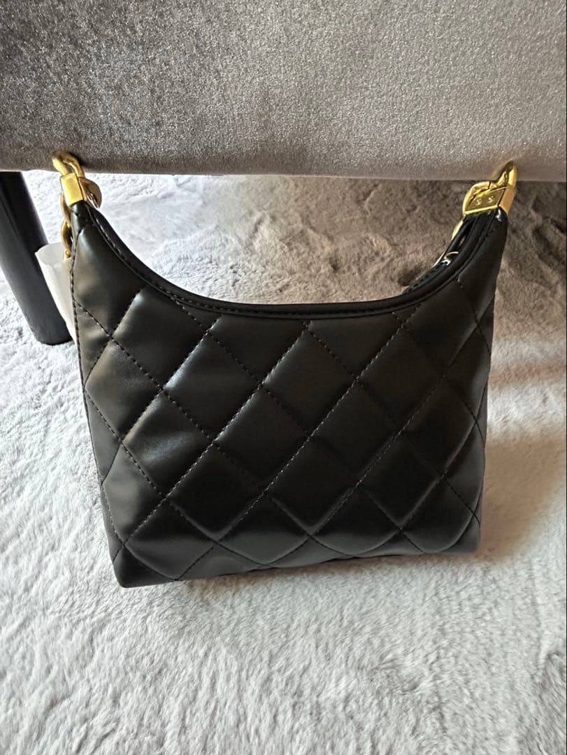 CHANEL ノベルティ ゴールドチェーン ショルダーバッグ