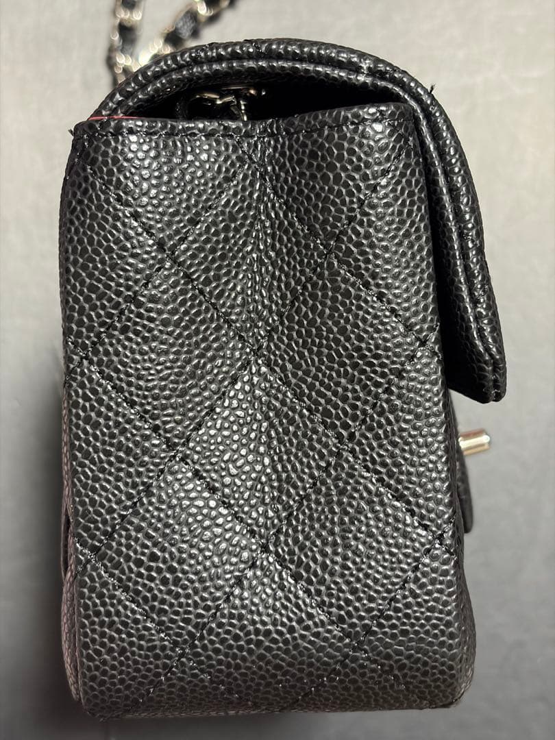 CHANEL ブラックキルティングレザー ショルダーバッグ　ノベルティ