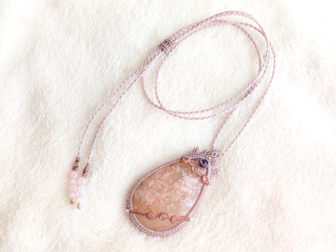マクラメネックレス 桜瑪瑙/ムーンストーン