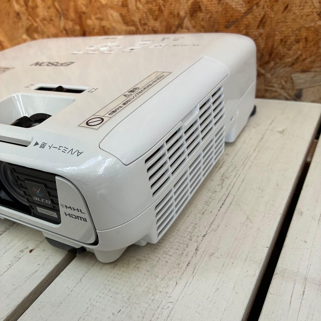 0695 EPSON EB-W31 プロジェクター　WXGA