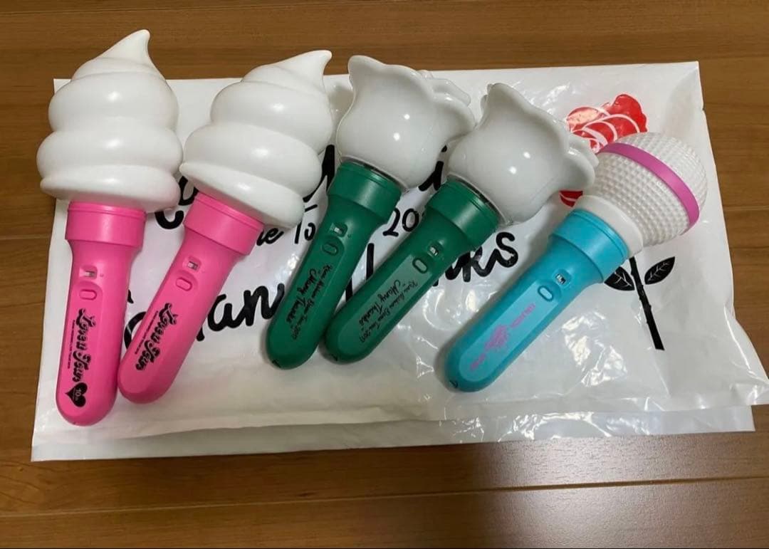 西野カナ カナやん LIVEグッズ 引退品 セット売り ペンライト CD パンフ