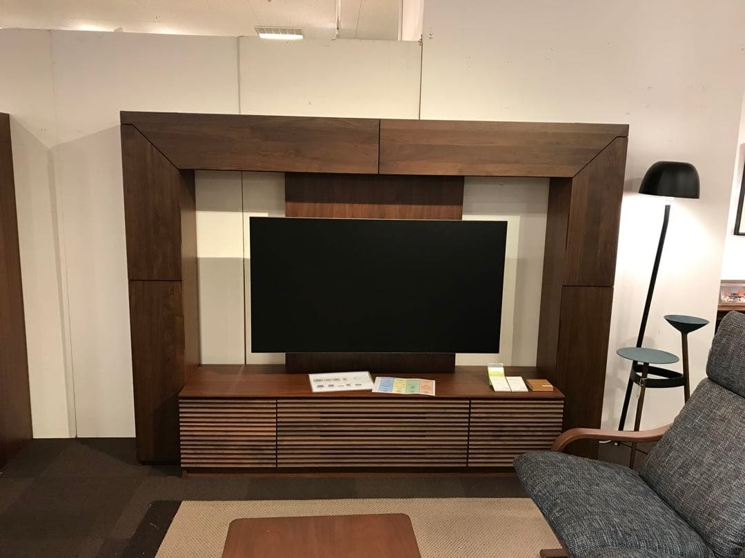 IDC大塚◇アクロスハイタイプ　ウォールナット材◇テレビボード