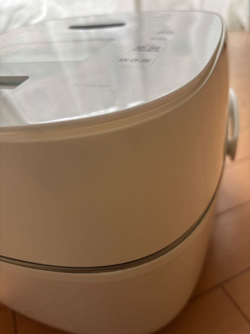 TOSHIBA 炊飯器 真空圧力IH 5.5合　RC-10VSP鍛造かまど銅釜