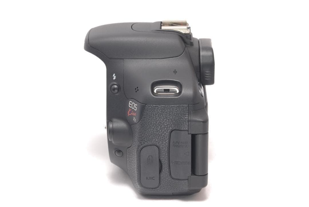 ⭐️カメラバッグ付き⭐️Canon Kiss X5 キャノン　デジタル一眼