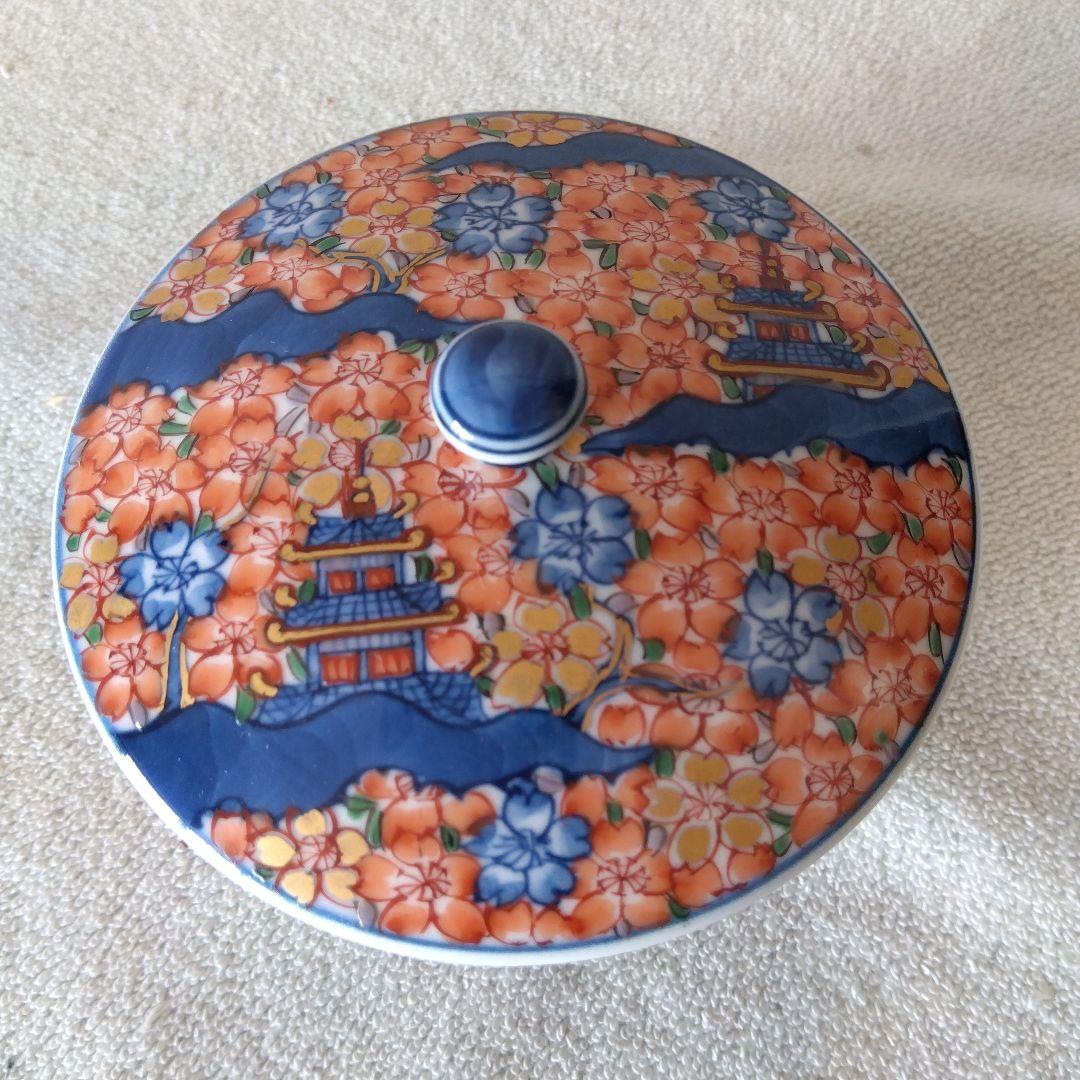 館林源右衛門作　染錦楼閣紋様蓋付湯呑