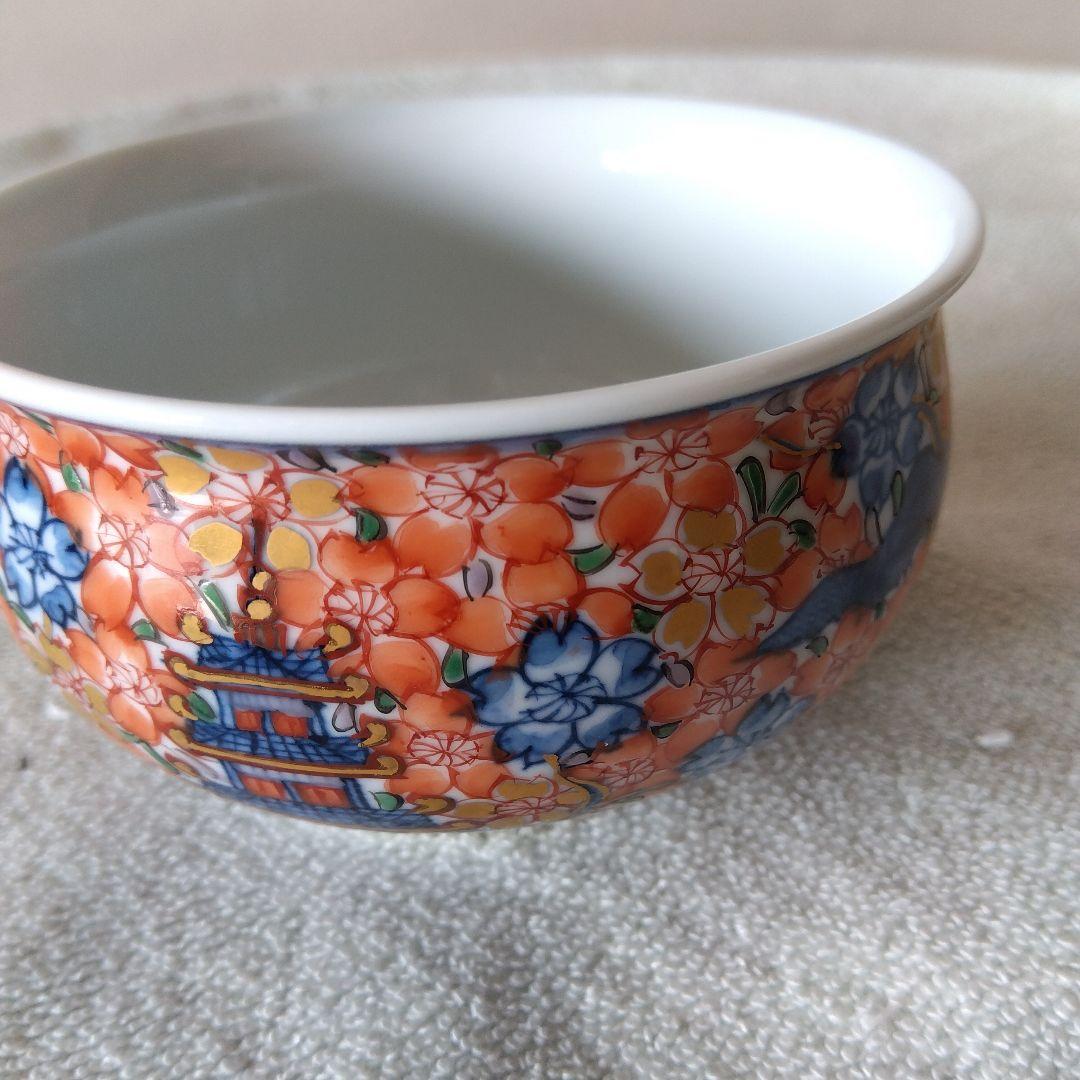 館林源右衛門作　染錦楼閣紋様蓋付湯呑