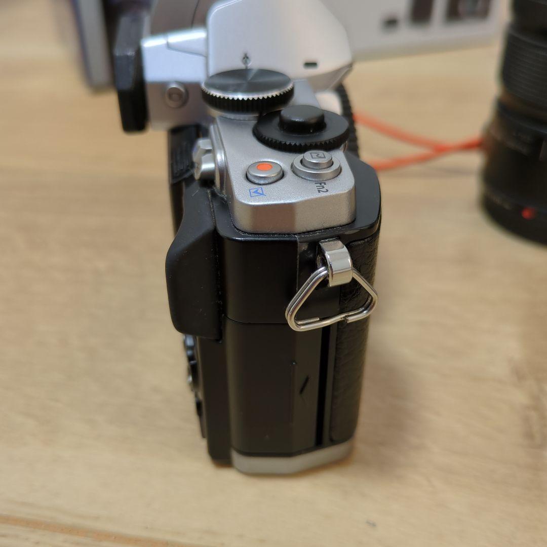 【本日限定値下げ】OLYMPUS OM-D ミラーレス一眼カメラレンズセット