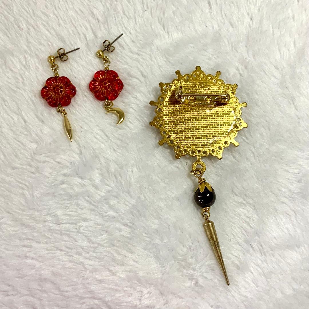 ピアス&ブローチ付き　水彩アート　原画　手描き　アクセサリー　イラスト