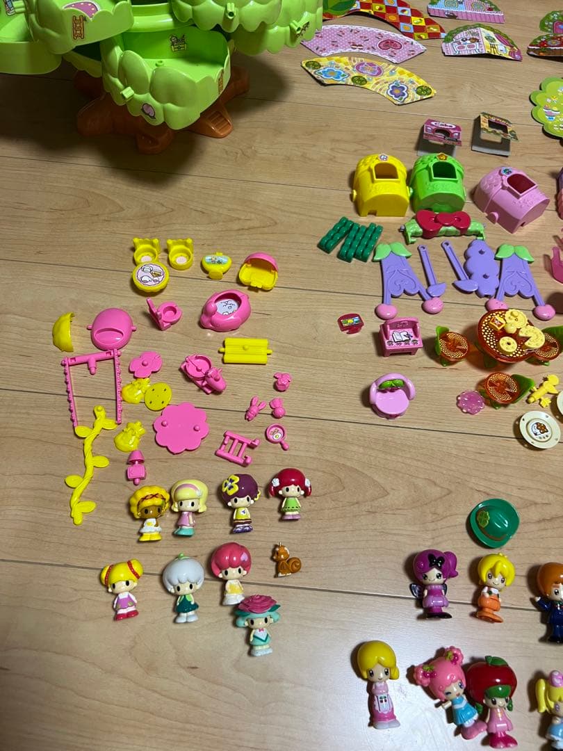 こえだちゃんお人形、木のお家、きのこのレストランのセット