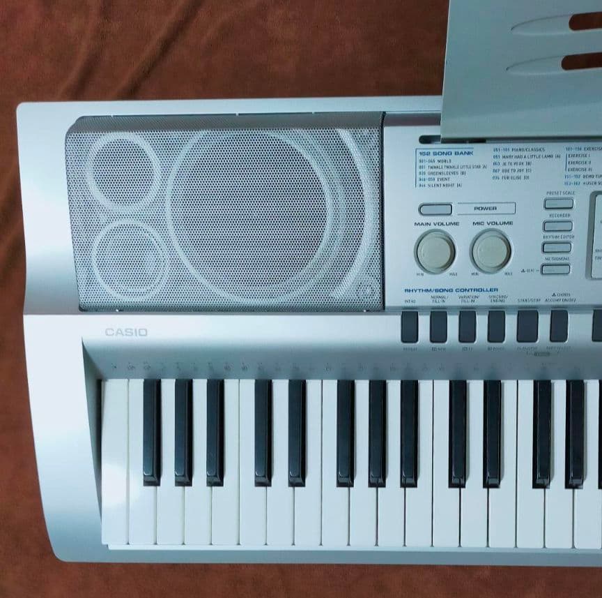 CASIO WK-210 電子ピアノ / 電子キーボード