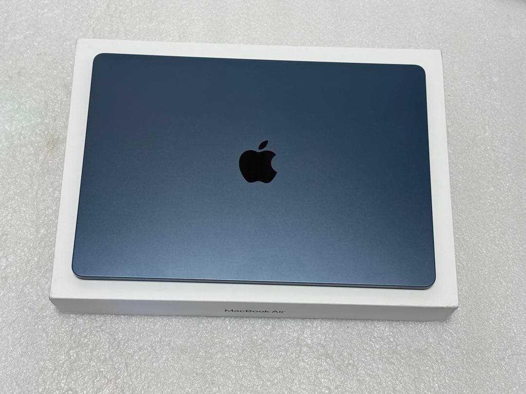 極美品　バッテリー100%　充放電回数27回　MacBook Air 15 M3