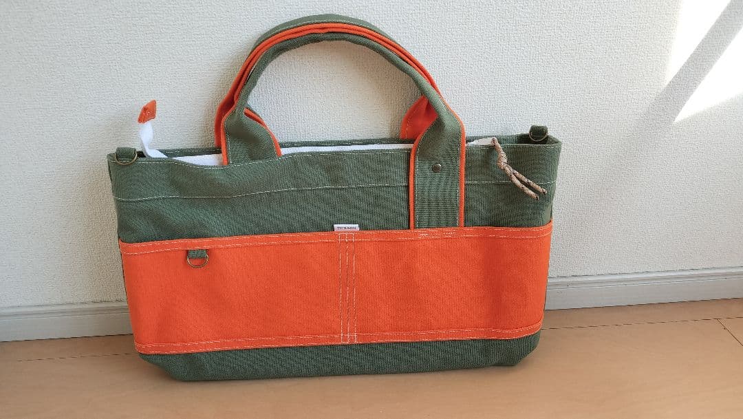 【新品未使用】横長バイカラーファスナー付トートバッグ帆布〈富士金梅8号〉1点もの