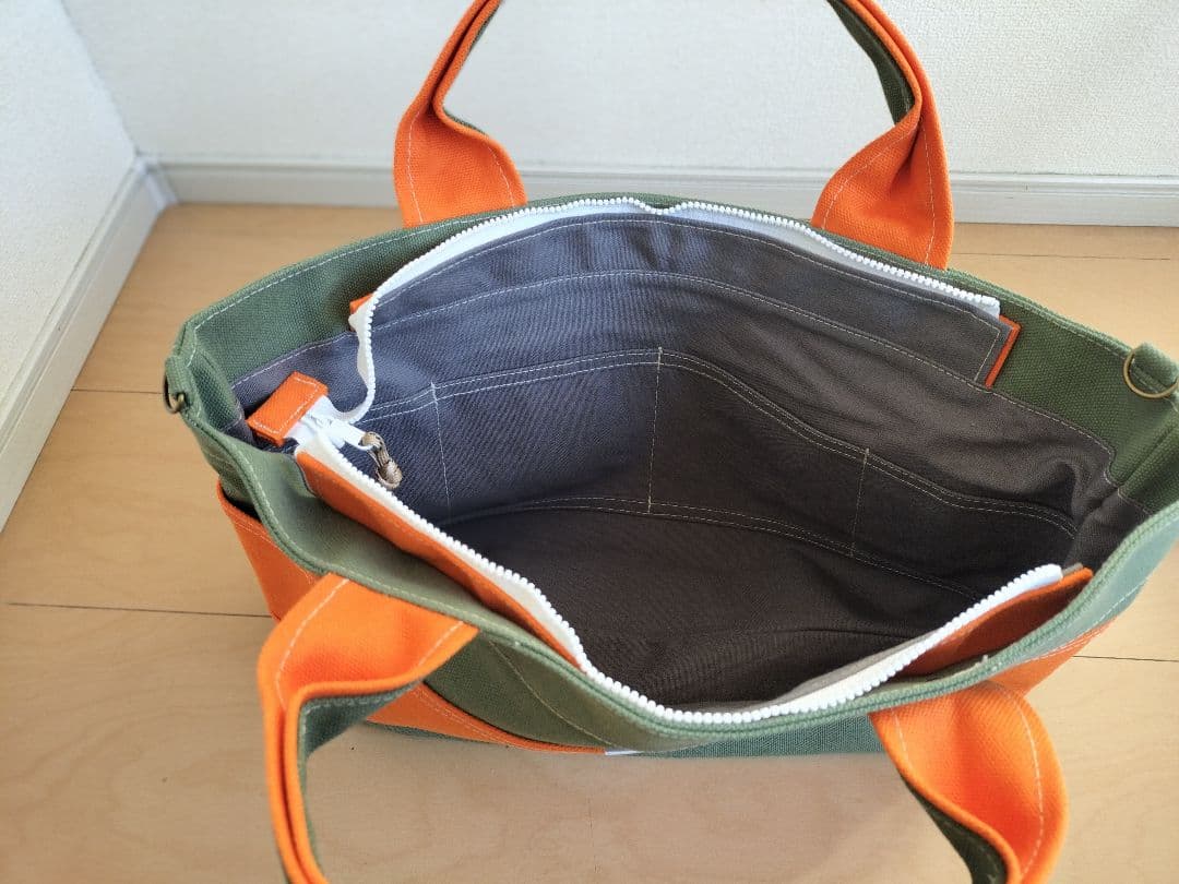 【新品未使用】横長バイカラーファスナー付トートバッグ帆布〈富士金梅8号〉1点もの