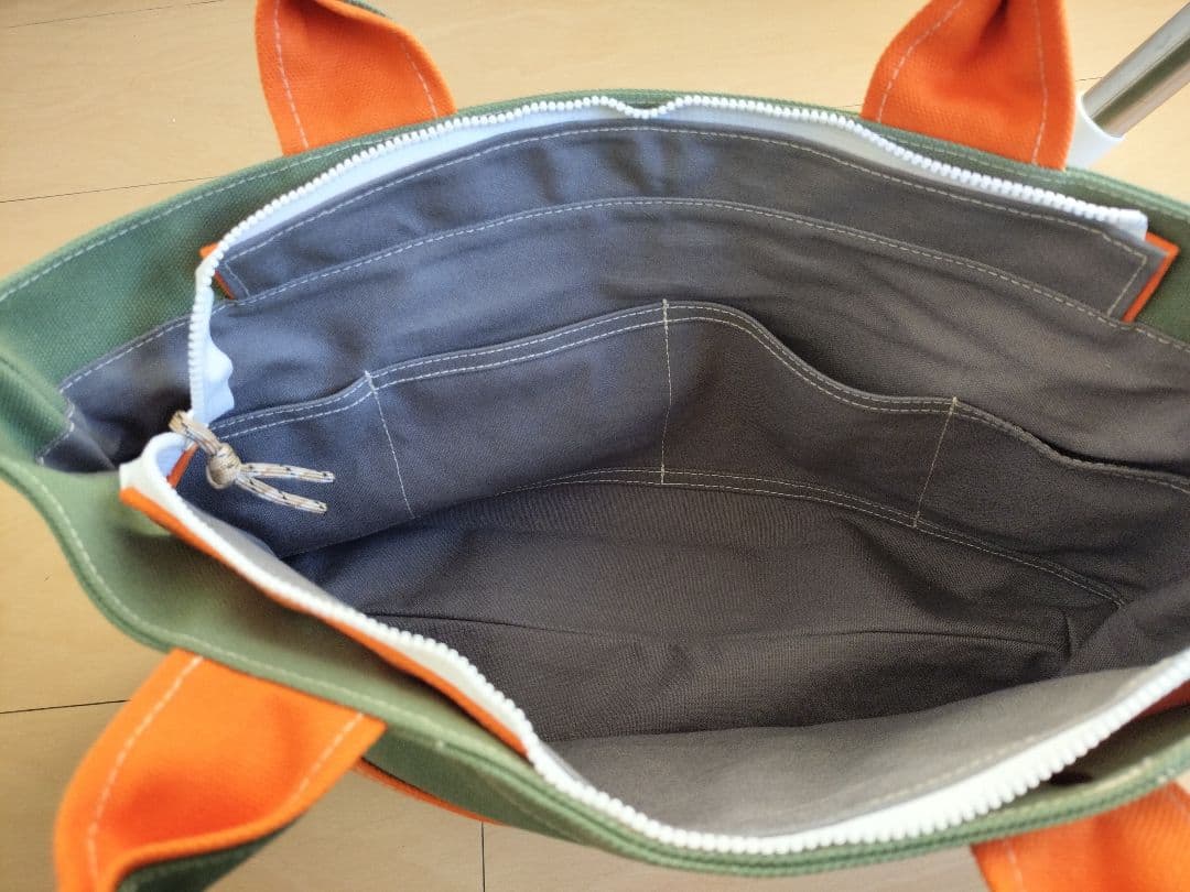 【新品未使用】横長バイカラーファスナー付トートバッグ帆布〈富士金梅8号〉1点もの