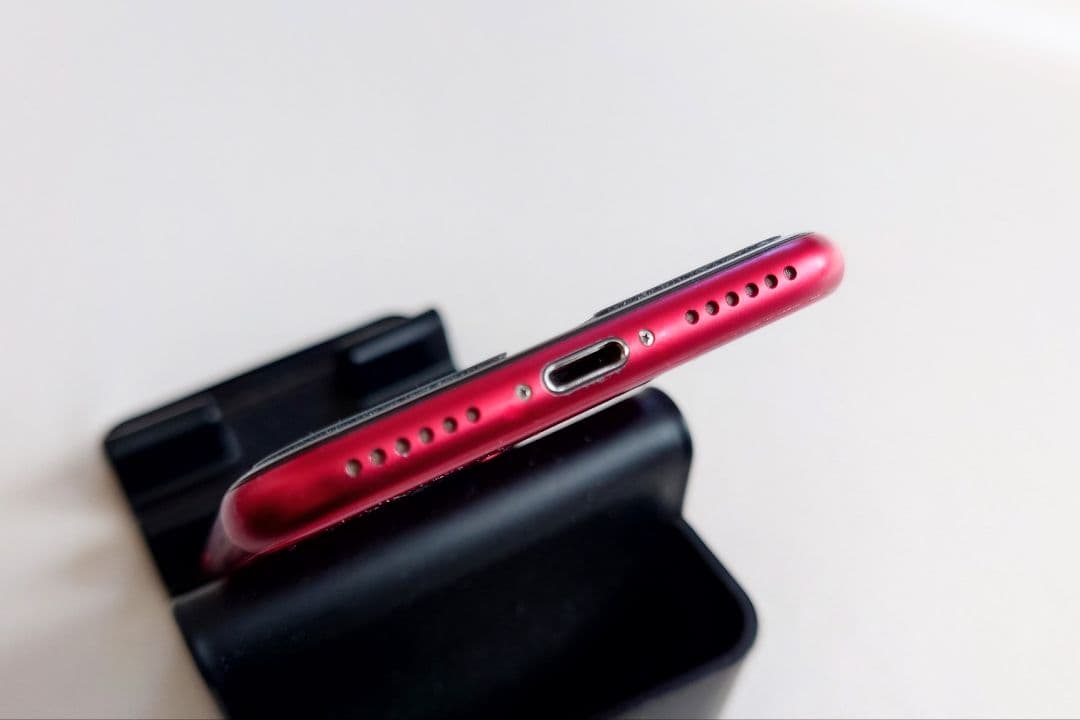 iPhone SE2 ・128GB RED, バッテリー80%