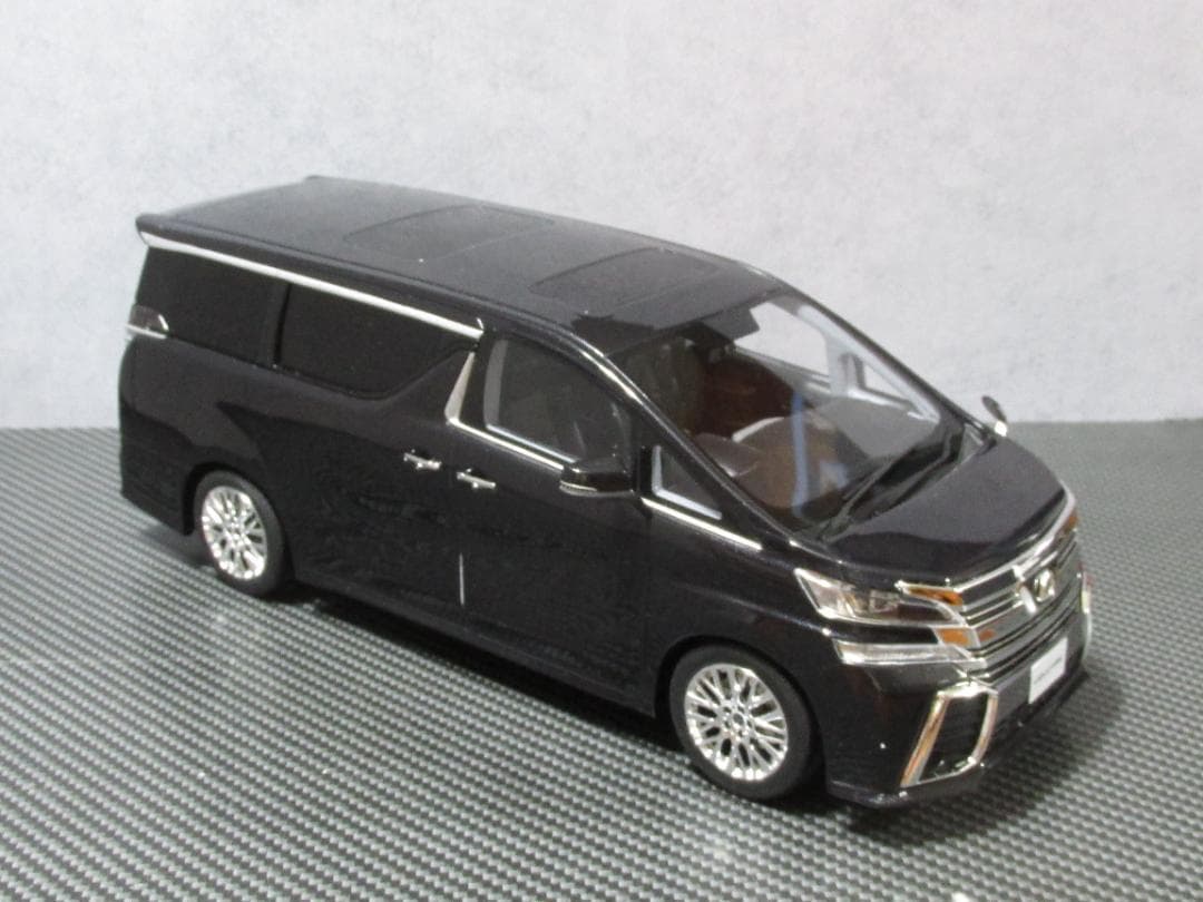1/18京商 SAMURAI トヨタ ヴェルファイア 3.5ZA Gエディション