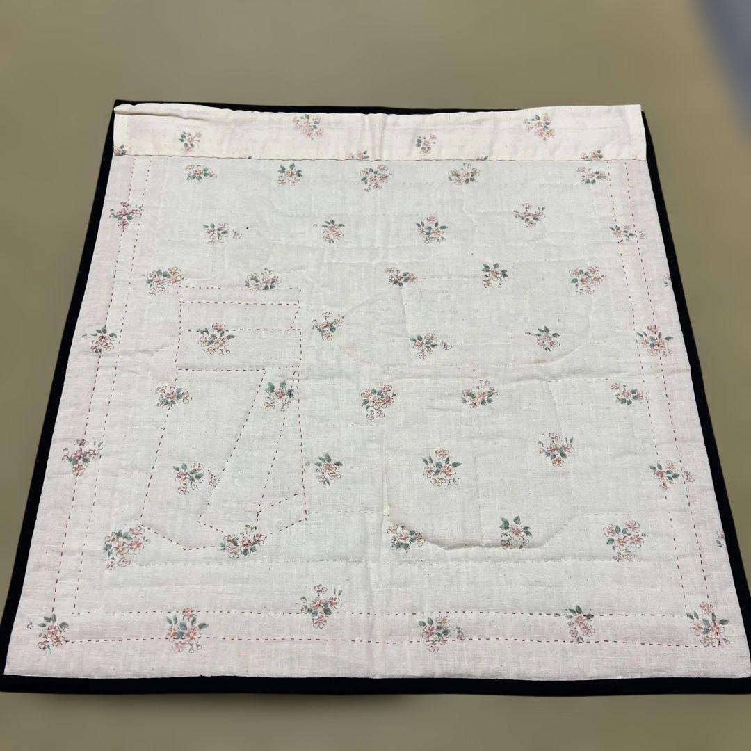 パッチワークキルト お雛様 約45cm正方形 壁掛け ハンドメイド 一点もの