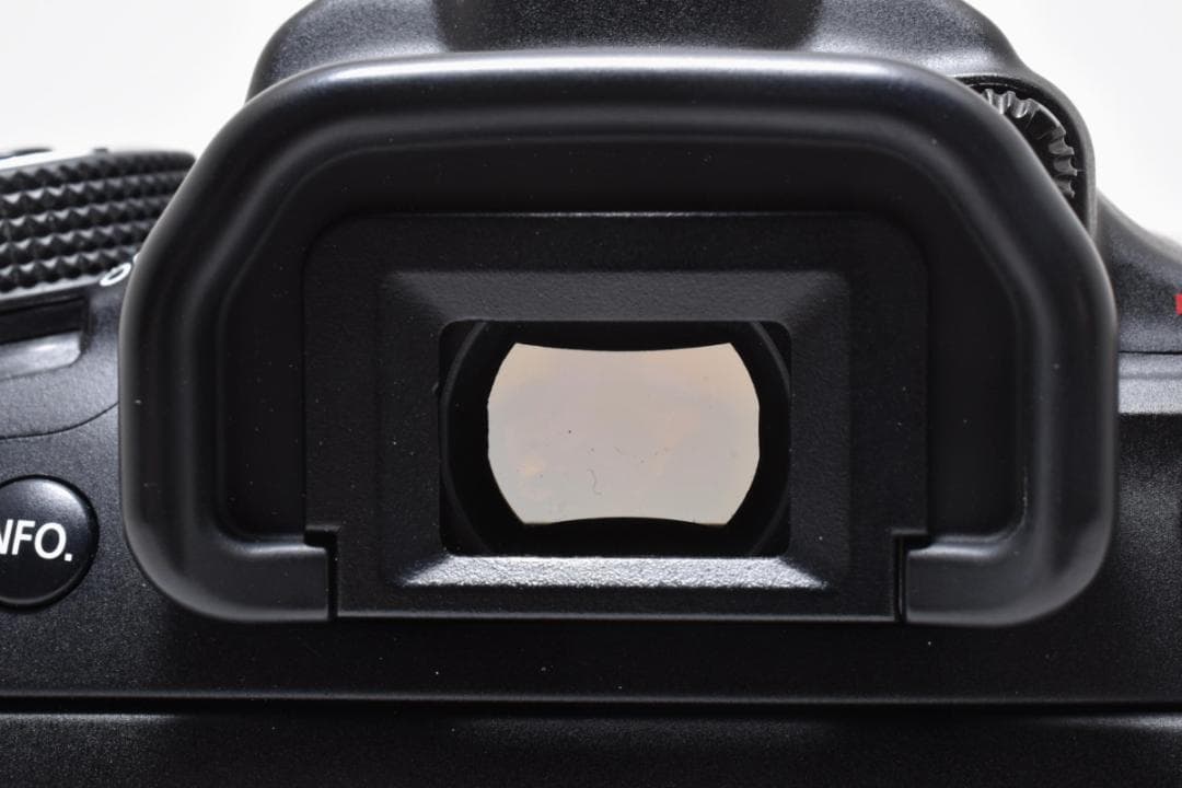 ■ 美品 ■ キャノン　Canon EOS 70D ボディ