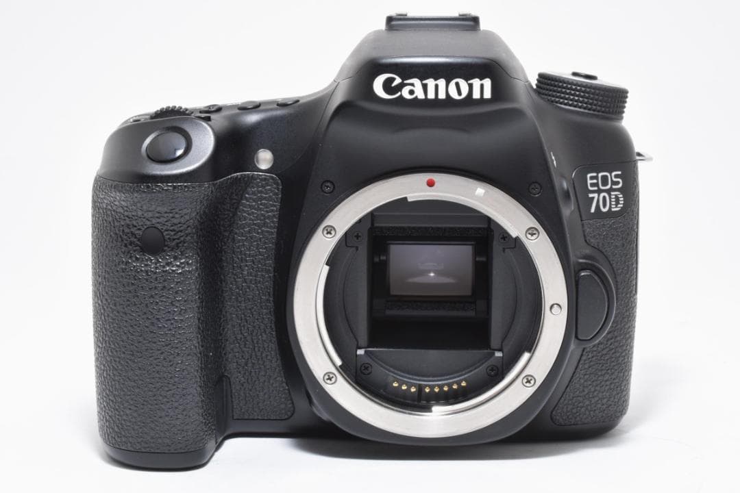 ■ 美品 ■ キャノン　Canon EOS 70D ボディ