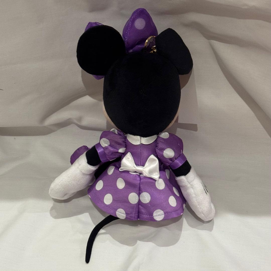 新品未使用　ミニー ぬいぐるみチャーム　パープル 紫 ミニーの日　タグ付き
