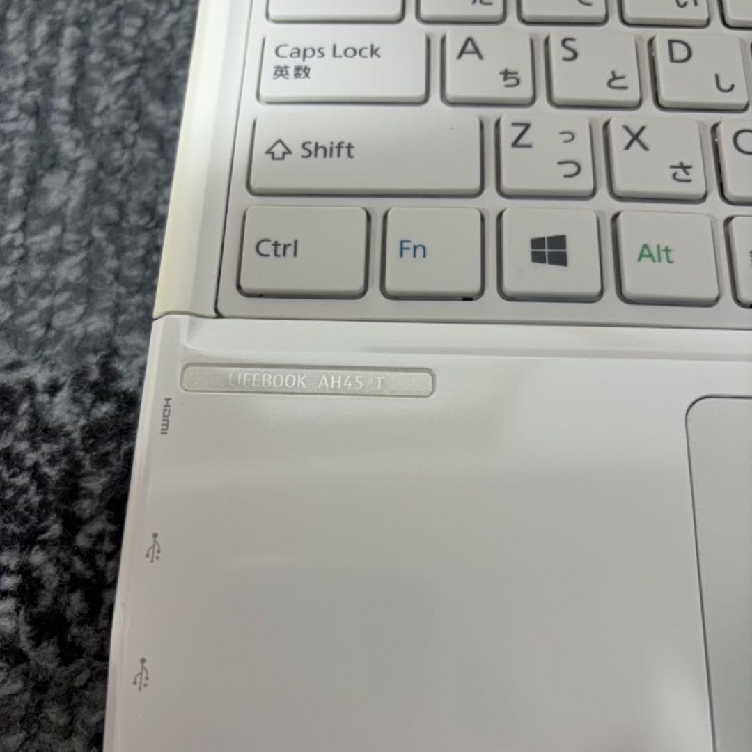 LIFEBOOK AH45/T ホワイト 本体 ACアダプター付き