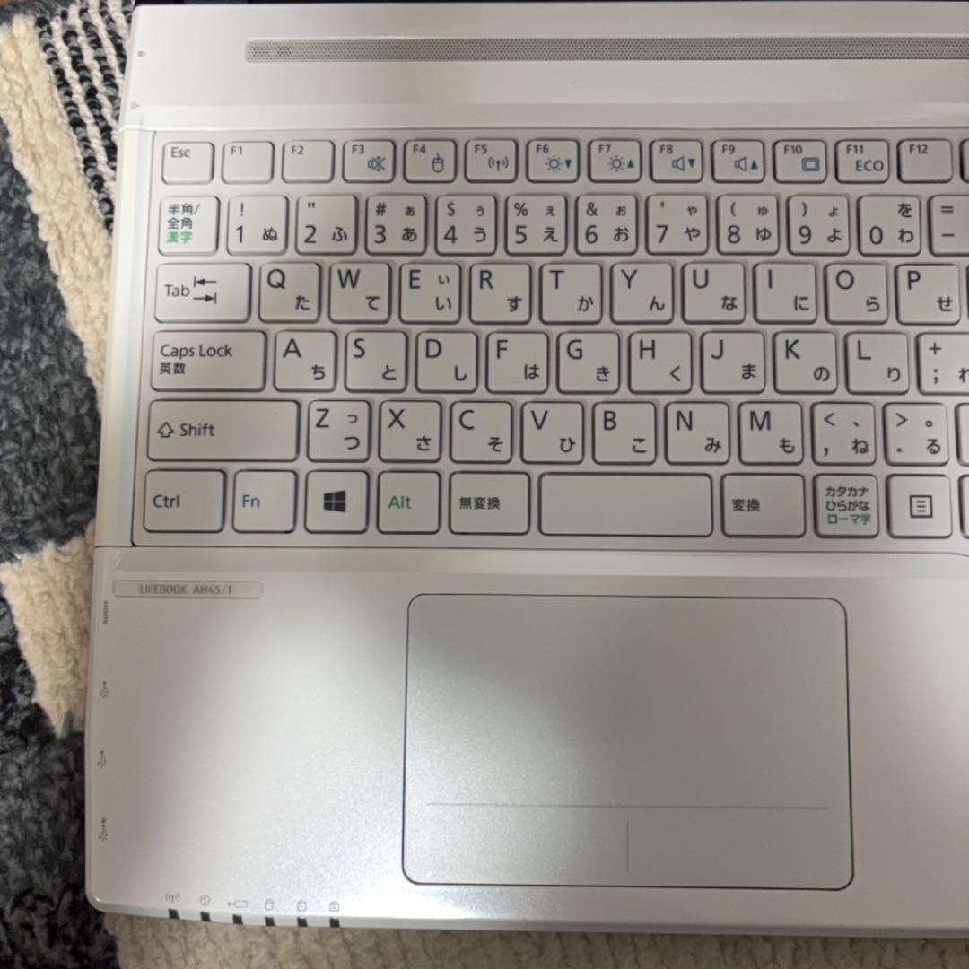 LIFEBOOK AH45/T ホワイト 本体 ACアダプター付き