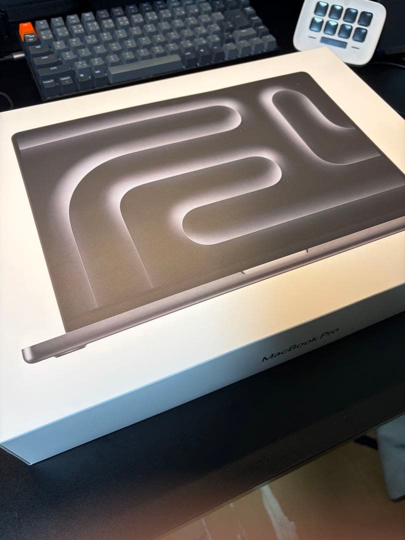 Apple MacBook Pro 16インチ スペースグレー M3 Pro