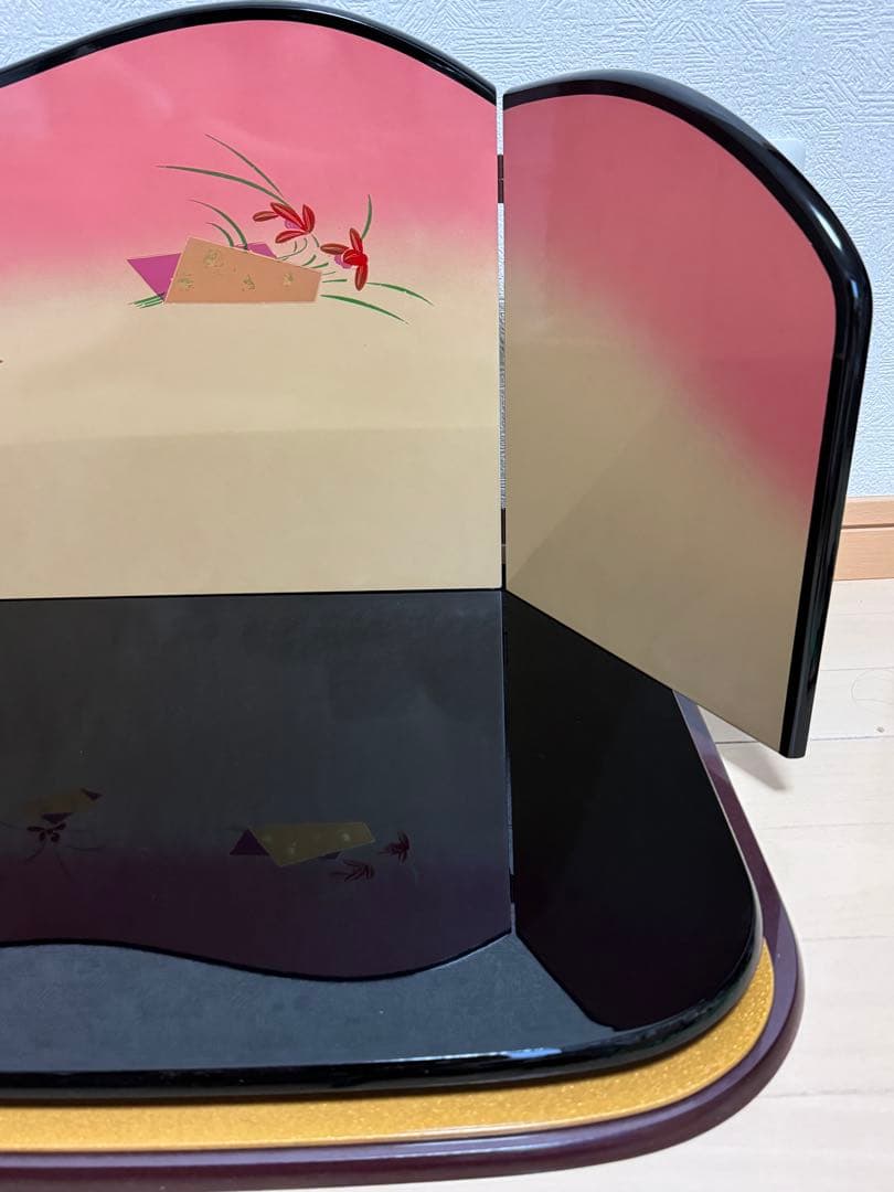 雛人形　飾り台　屏風　人形の秀月　平安絵巻雛