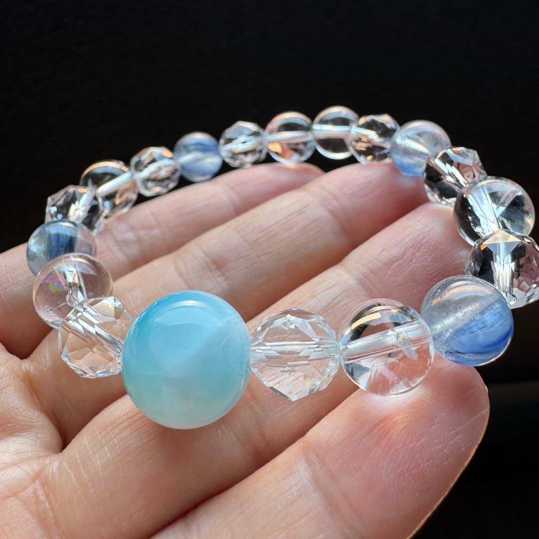 水風船のような天然ラリマーと高品質カイヤナイトシリカブレスレット