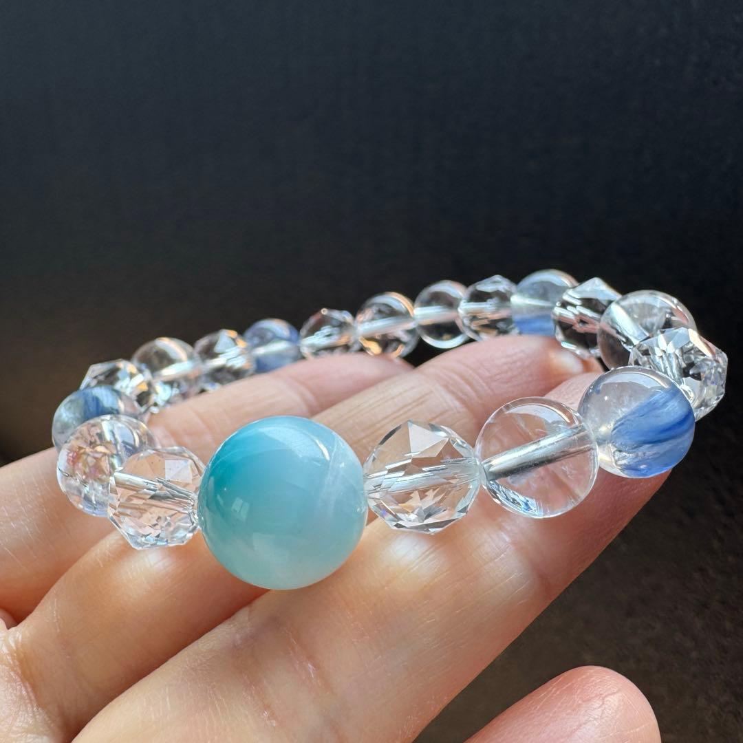 水風船のような天然ラリマーと高品質カイヤナイトシリカブレスレット