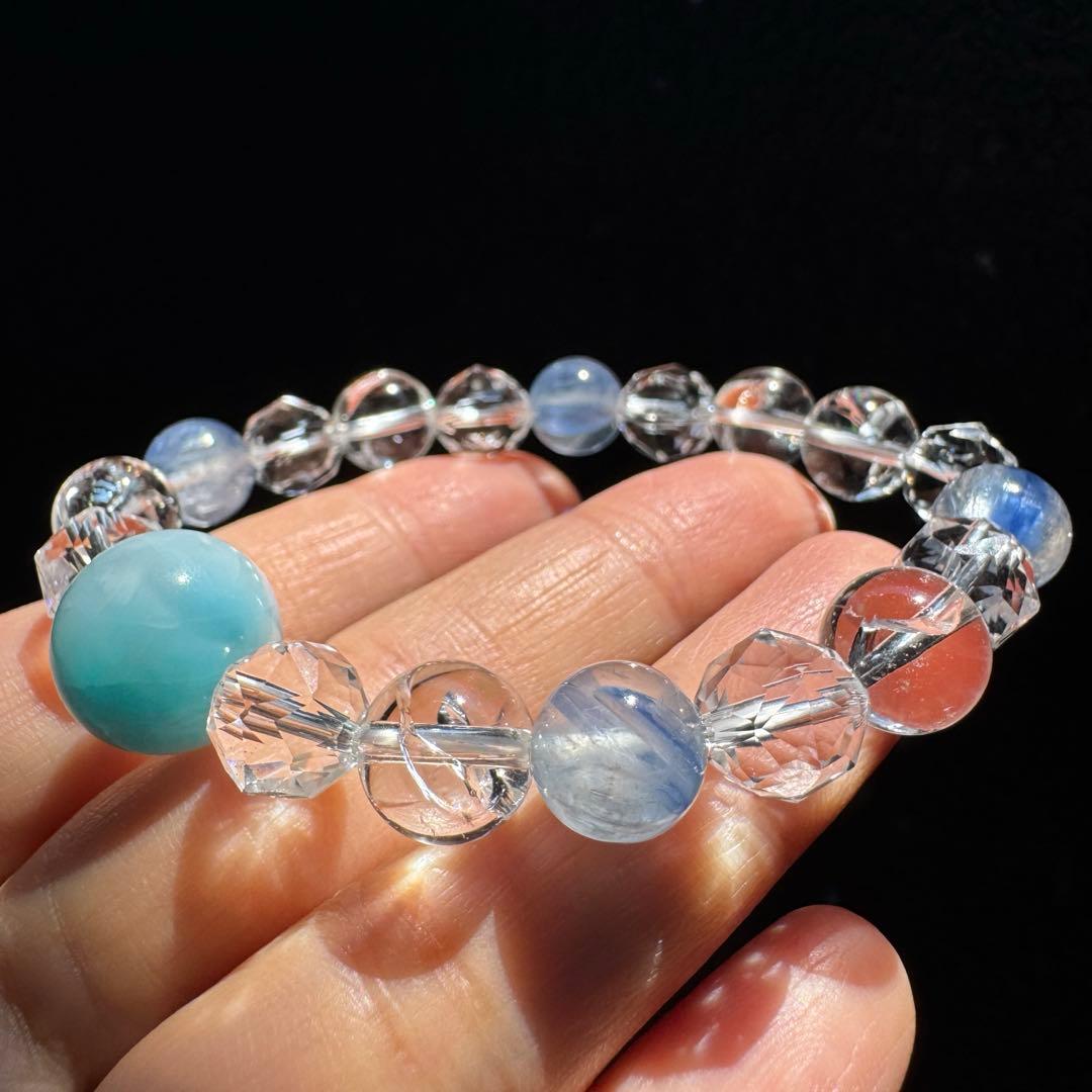 水風船のような天然ラリマーと高品質カイヤナイトシリカブレスレット