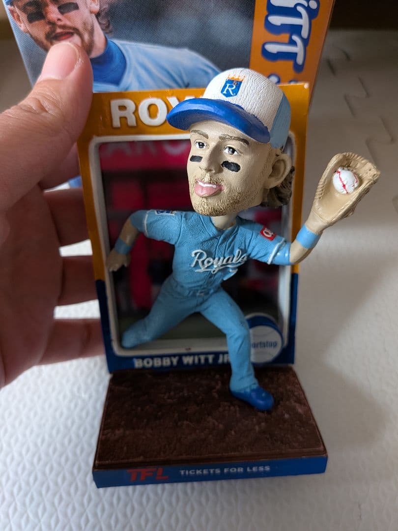 ボブルヘッド　ボビー・ウィットJr. 球場配布　コレクターカードシリーズ