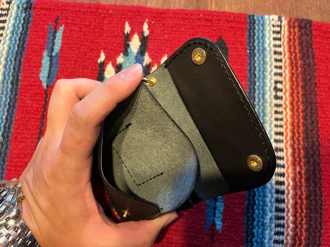 ミニトラッカーウォレット　ヌメ革　オールブラック