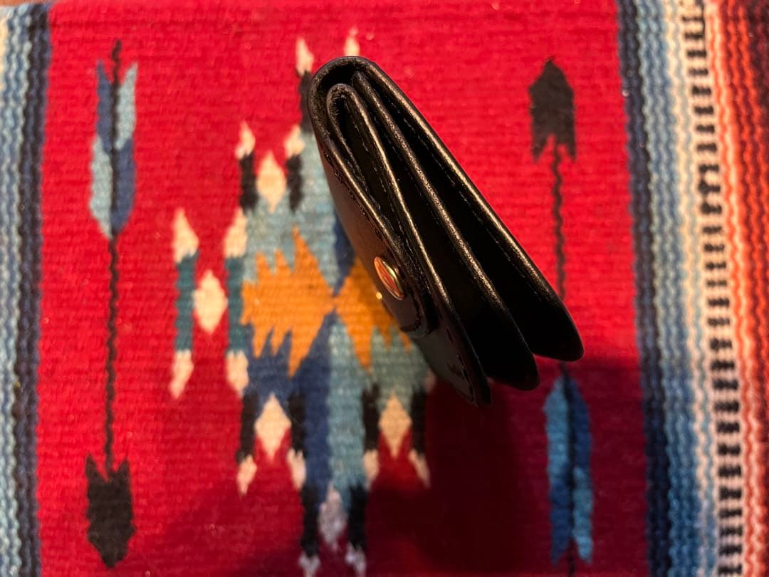 ミニトラッカーウォレット　ヌメ革　オールブラック