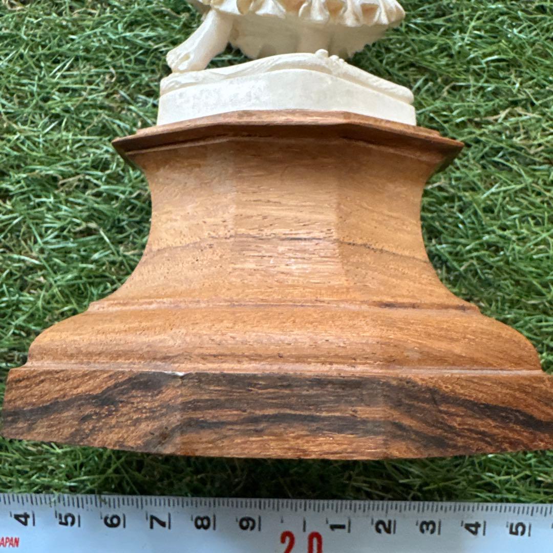 女性像 彫刻 木製台座付き 約30cm