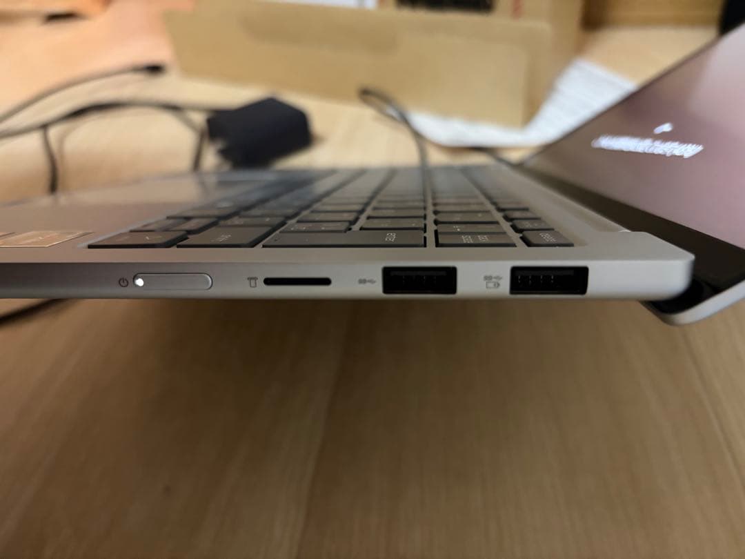 Windowsノート本体 NEC LAVIE N13 Slim Ryzen7 16GB SSD512GB
