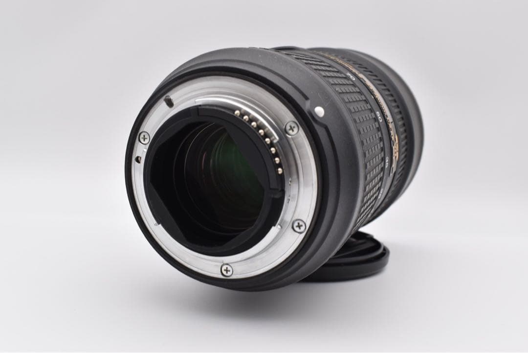 Nikon 標準ズームレンズAF-S 24-70mm f/2.8E ED VR