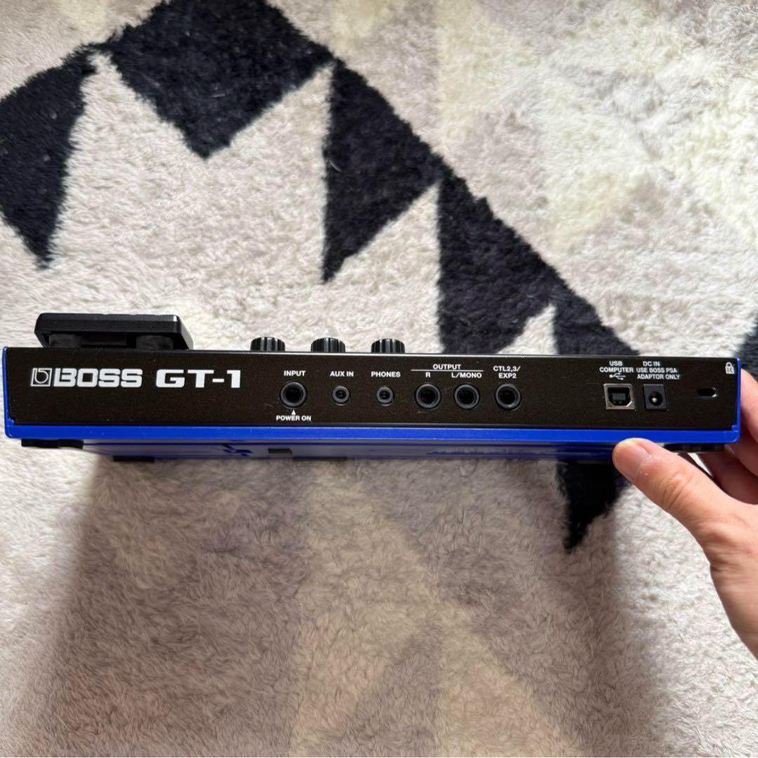 BOSS GT-1 ギターエフェクターシールド付き