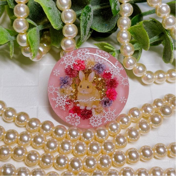 リリィ様お取置きです。✨️感謝価格✨レジンヘアゴム うさぎちゃんNo.832