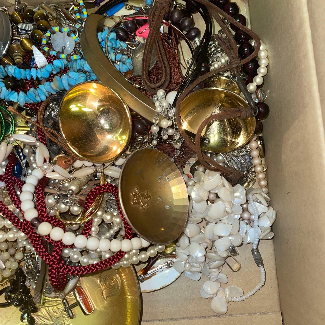 イミテーションアクセサリー　まとめ売り　アクセサリー