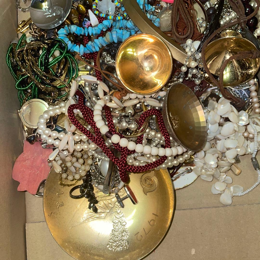 イミテーションアクセサリー　まとめ売り　アクセサリー