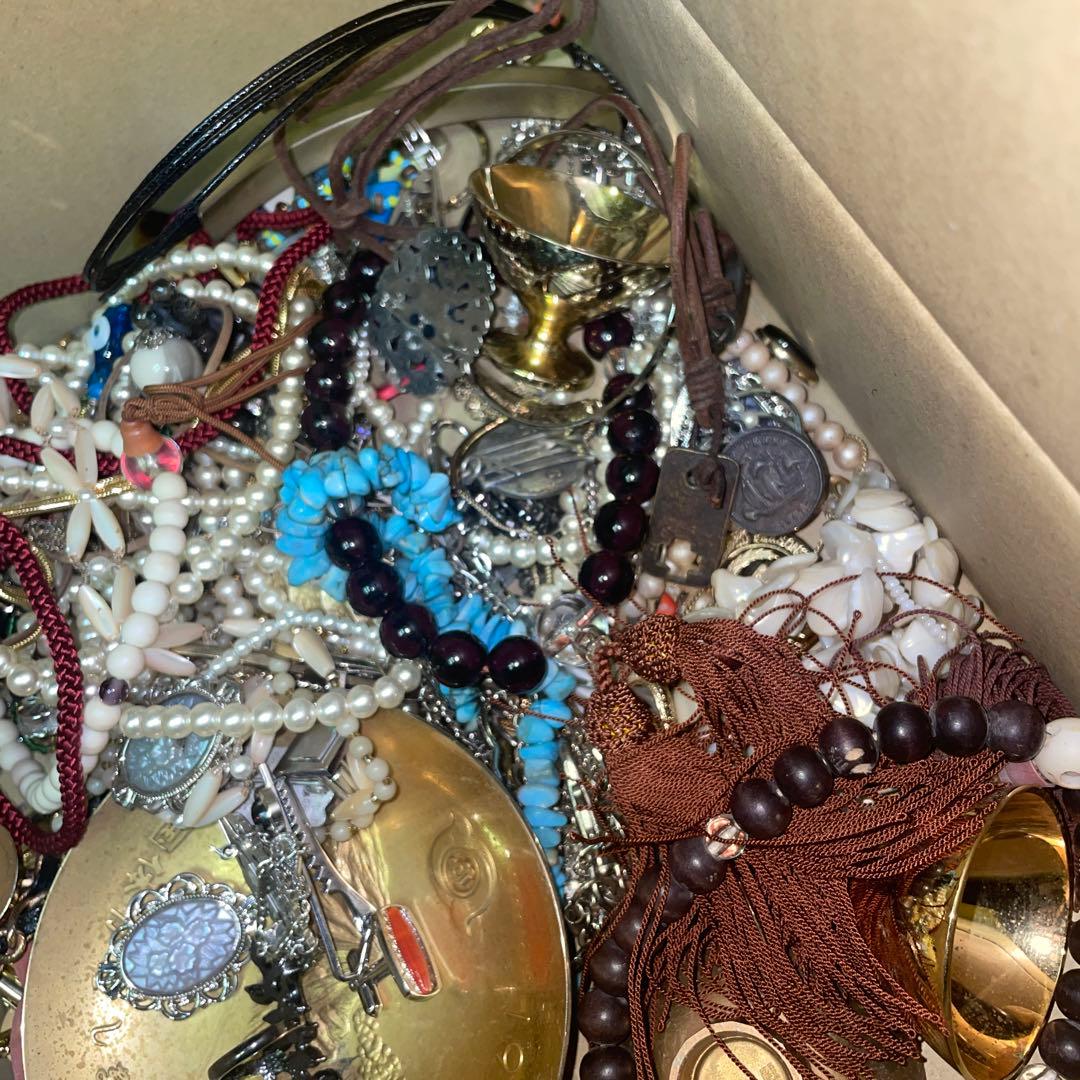 イミテーションアクセサリー　まとめ売り　アクセサリー