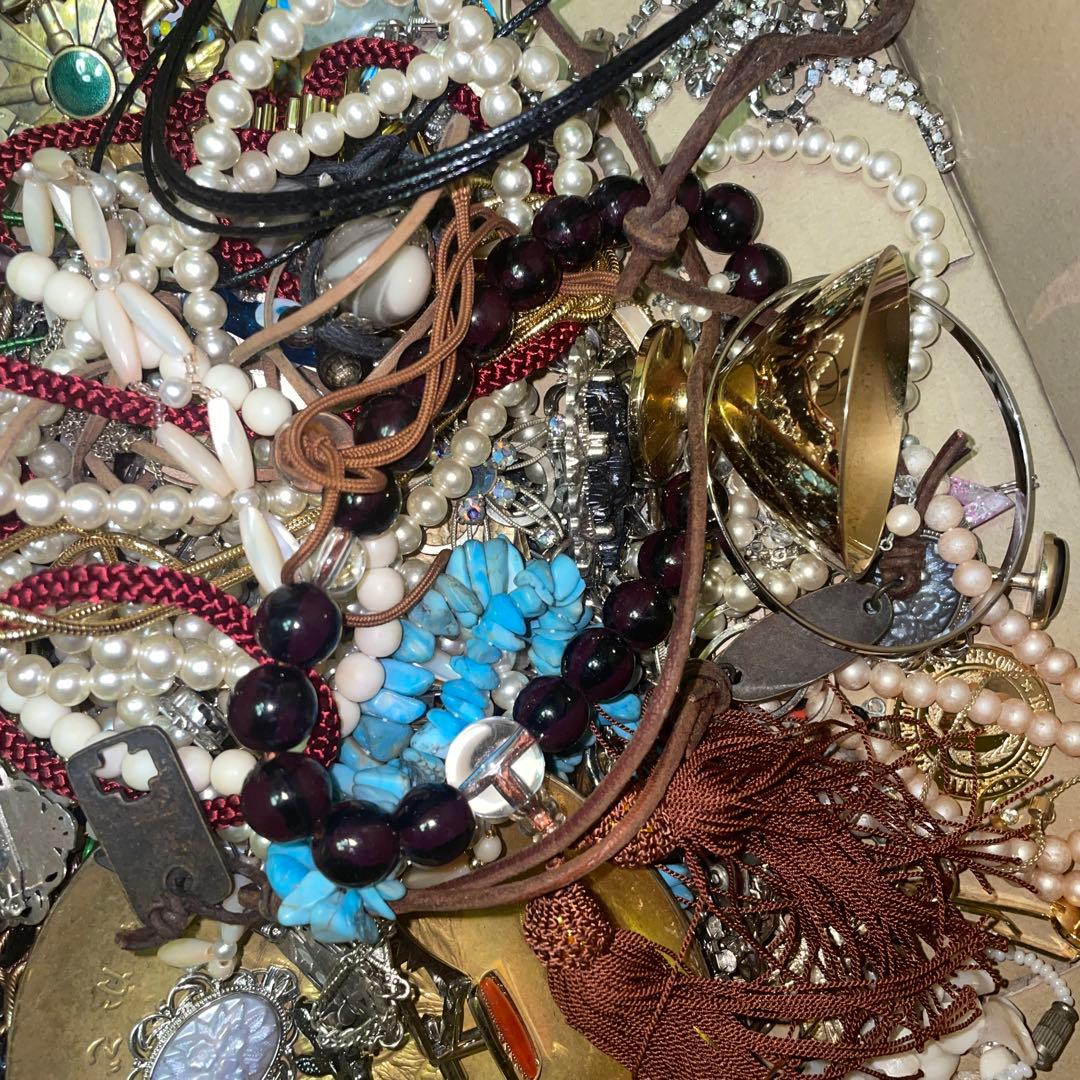 イミテーションアクセサリー　まとめ売り　アクセサリー