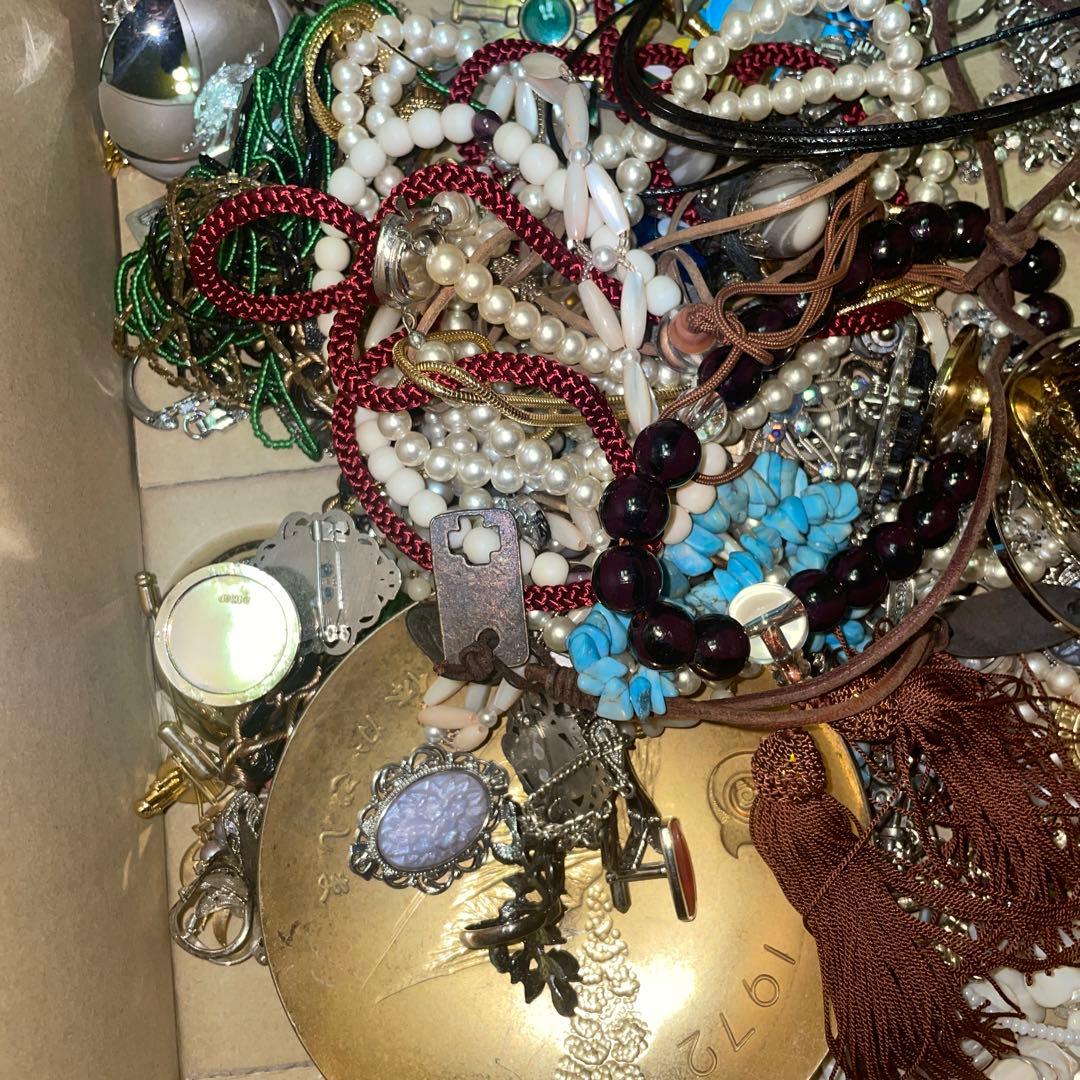 イミテーションアクセサリー　まとめ売り　アクセサリー