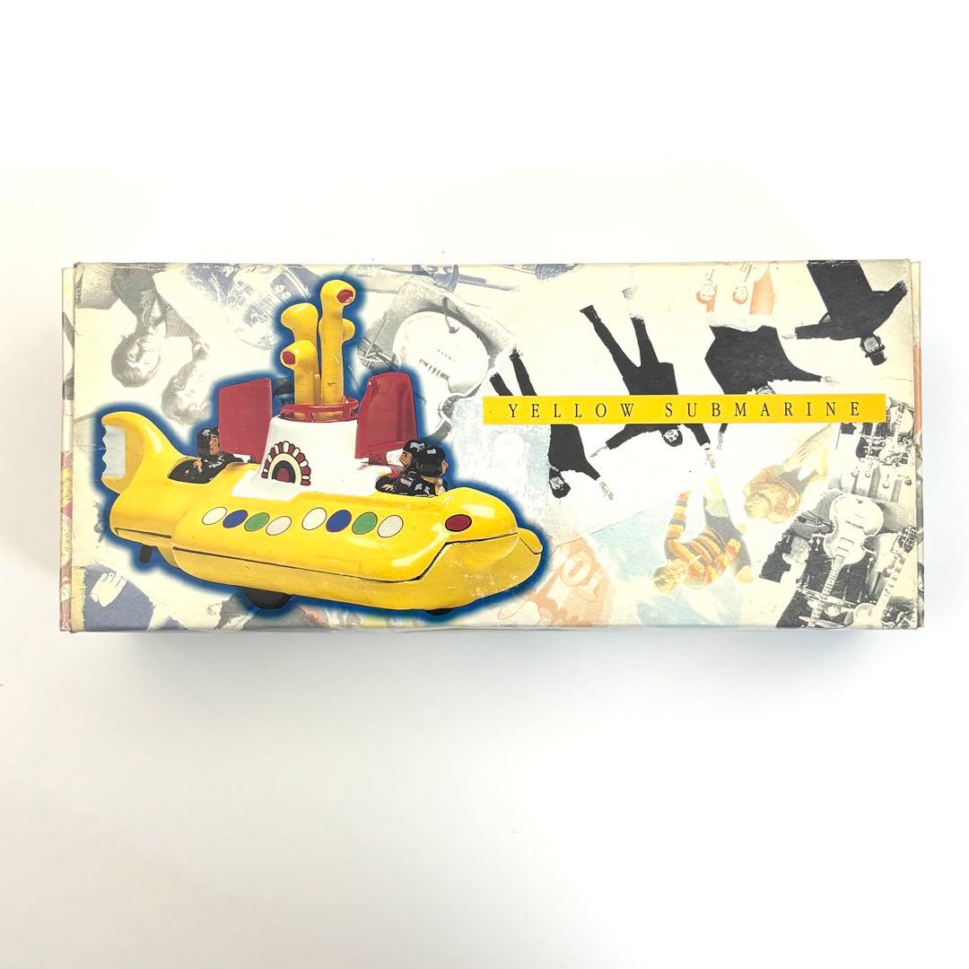ミニカー The Beatles Yellow Submarine